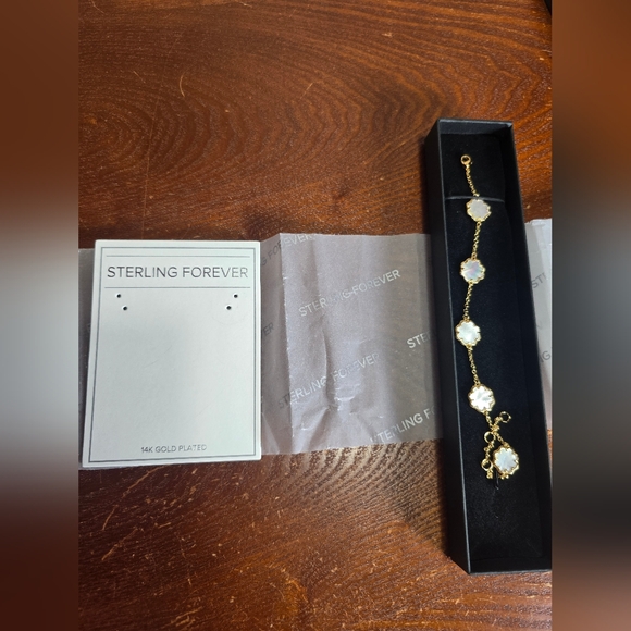 SOLD🔥NEW STERLING FOREVER 14K GOLD PLATED & MOTHER-OF-PEARL CHARM BRACELET - Picture 10 of 10